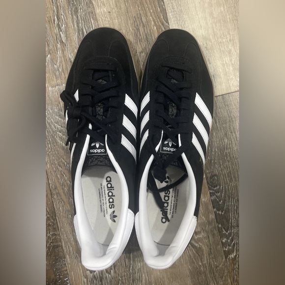 Adidas Gazelle Black and White Shoes - Picture 3 of 5